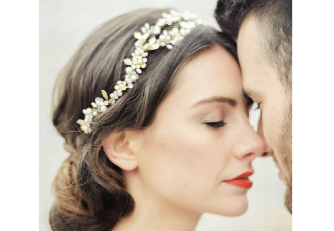 WEDDINGS UNVEILED: Fashion Forward Bridal Hair Accessories